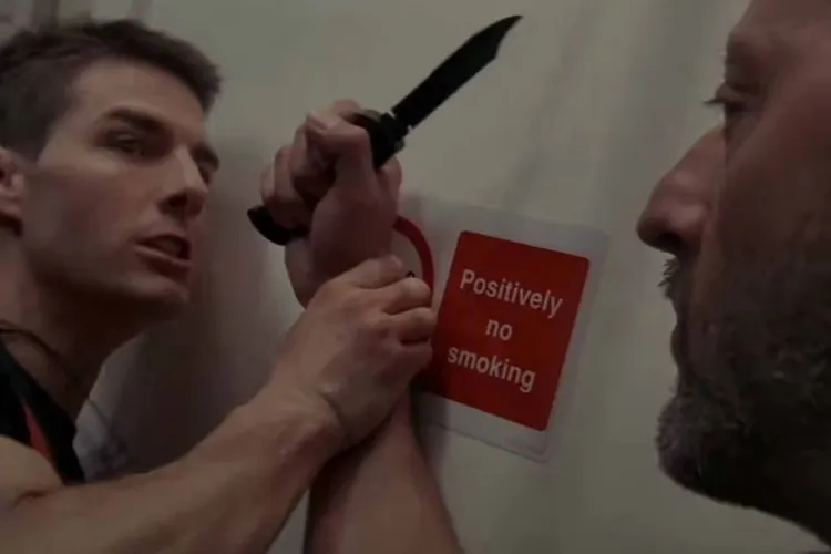 伊森韓特在首集《不可能》中完全沒有槍戰或交火鏡頭，他甚至連一槍都沒開。