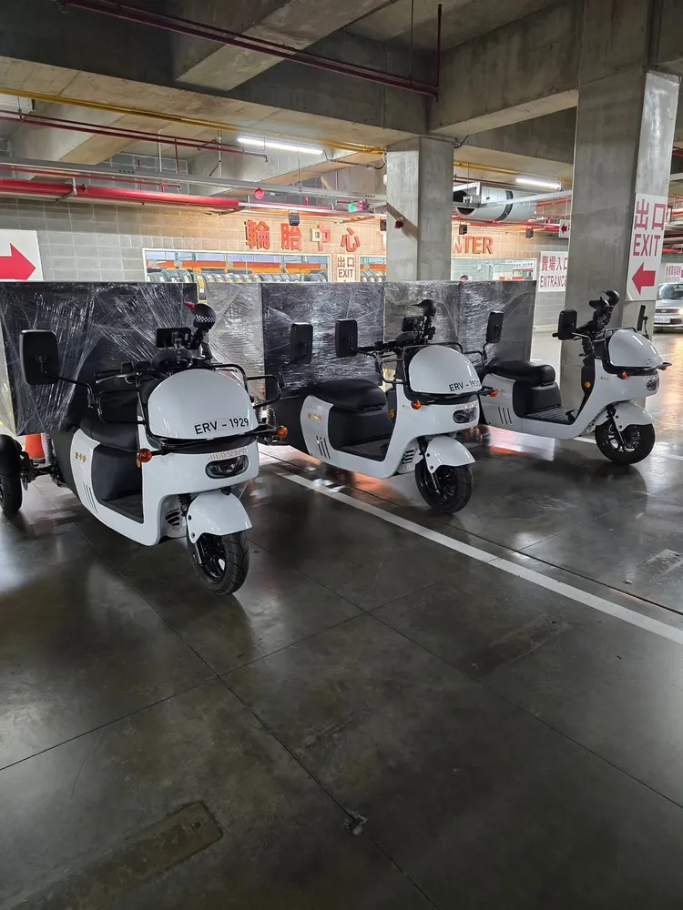 好市多外送車於地下室被民壯搶先目擊。好市多會員提供