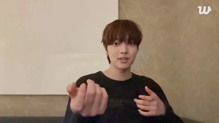 &TEAM隊長EJ提起來台時去玩了射擊遊戲，直呼很有趣。翻攝&TEAM Weverse