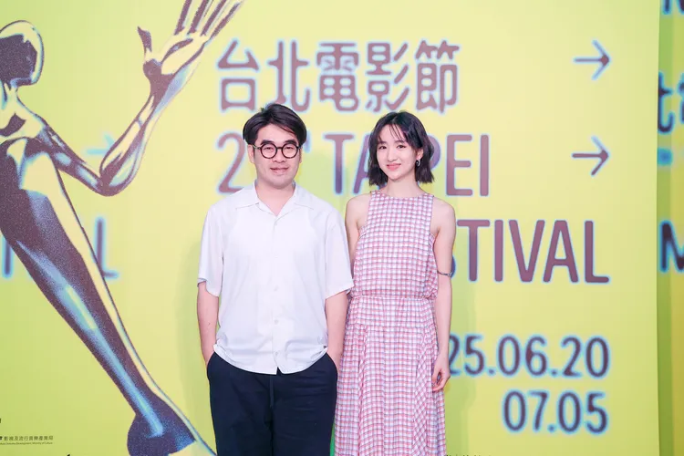 梁禮彥（左）和許恩怡來台。台北電影節提供