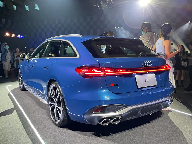 Avant 車型則延續 Audi 經典旅行車精神，擁有靈活多變的空間機能，後廂最大容積可達 1,424 公升。業者提供