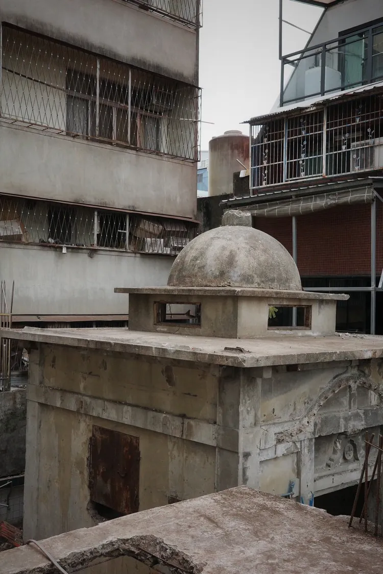 建物的圓形屋頂。翻攝黃守達臉書