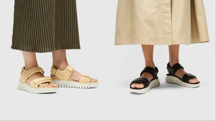 ECCO「GRUUV SOL樂步」休閒涼鞋，各5980元。品牌提供