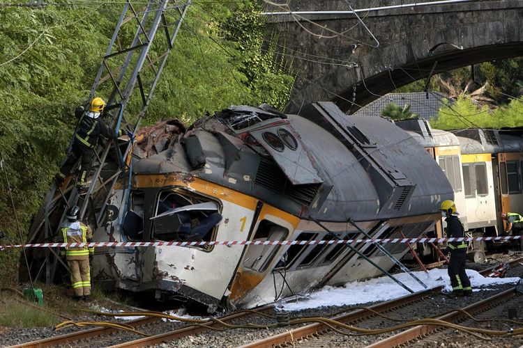 德國火車出軌「4死多人傷」！驚悚畫面曝