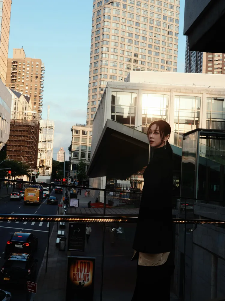 謝盈萱此趟紐約行不忘吸收更多靈感。天地合提供