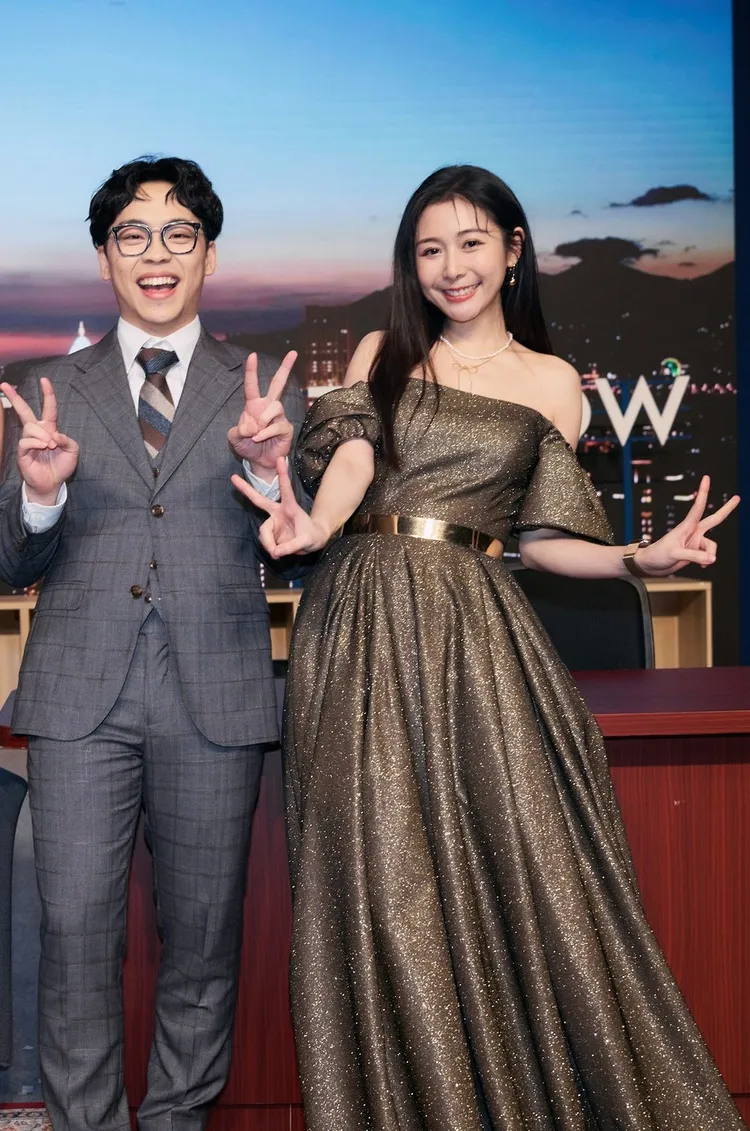 賀瓏與Albee之前一起主持《賀瓏夜夜秀》。翻攝賀瓏臉書