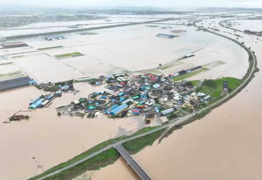 韩国百年一遇暴雨酿灾 时雨量创1904年以来纪录