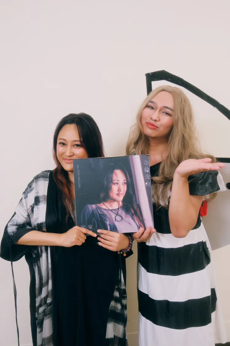 家家與那那大師相見歡。相信音樂提供