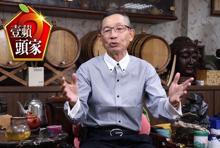 壹蘋頭家｜大黑松小倆口的「鸚鵡傳奇」　總經理邱義榮的百變人生