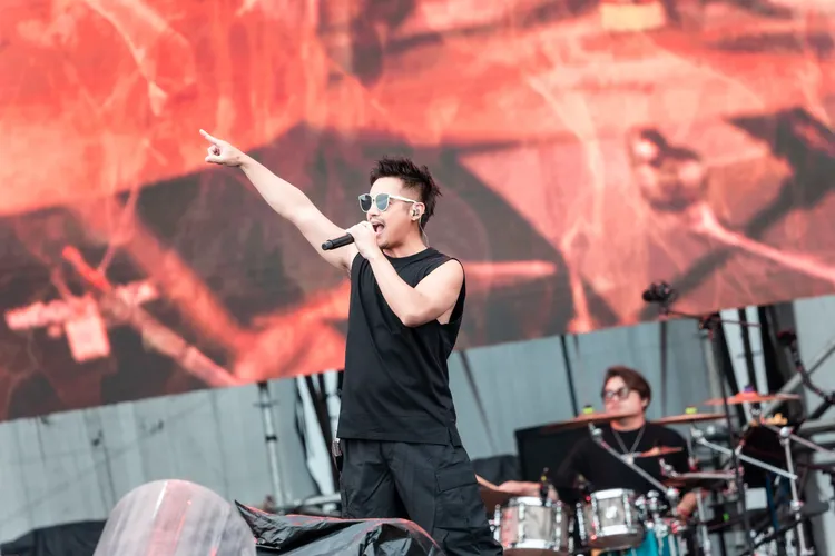 范逸臣熱力演出感染南台灣。高雄啤酒節提供