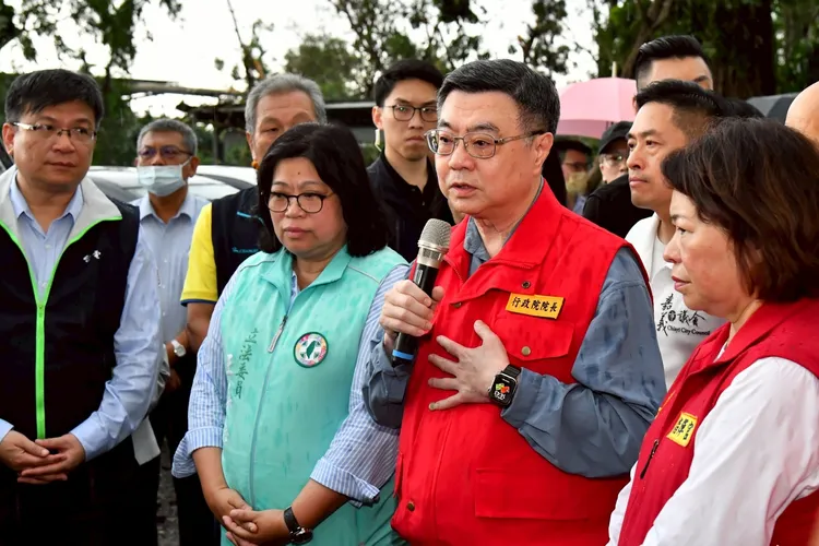 卓榮泰說，台電已非常努力搶修，請嘉義縣市及其他地區民眾再給台電多一點時間及耐心。行政院提供