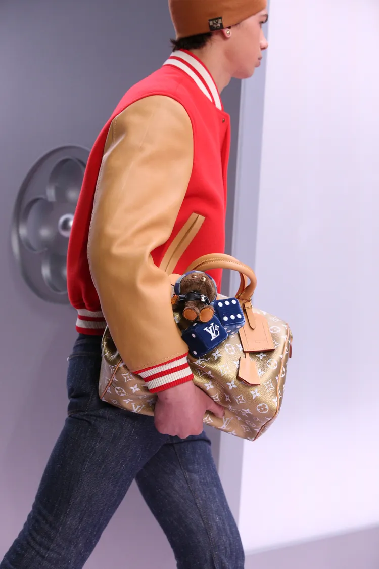 LV Louis Bear小熊吊飾。品牌提供