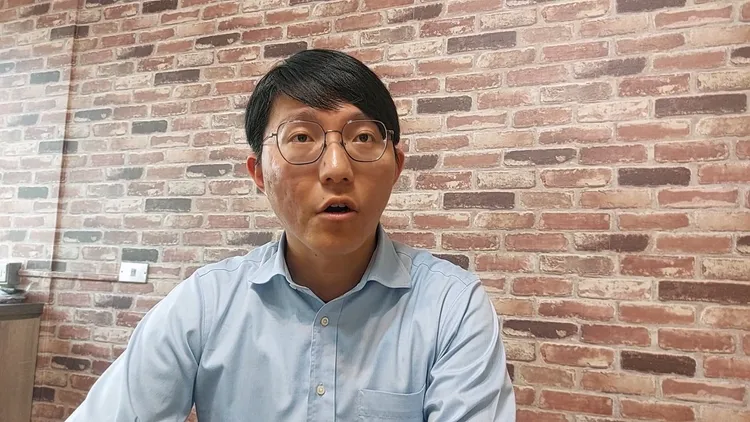 律師蔣聖謙說，勞工在職場遭資方施暴，應即驗傷、保全相關證據與報案。凃建豐攝