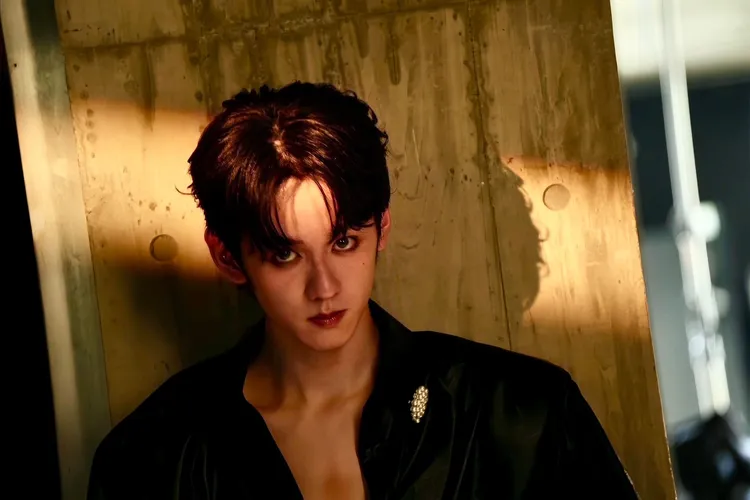 洪暐哲納骨塔拍攝MV獲好兄弟護體。年代整合行銷提供