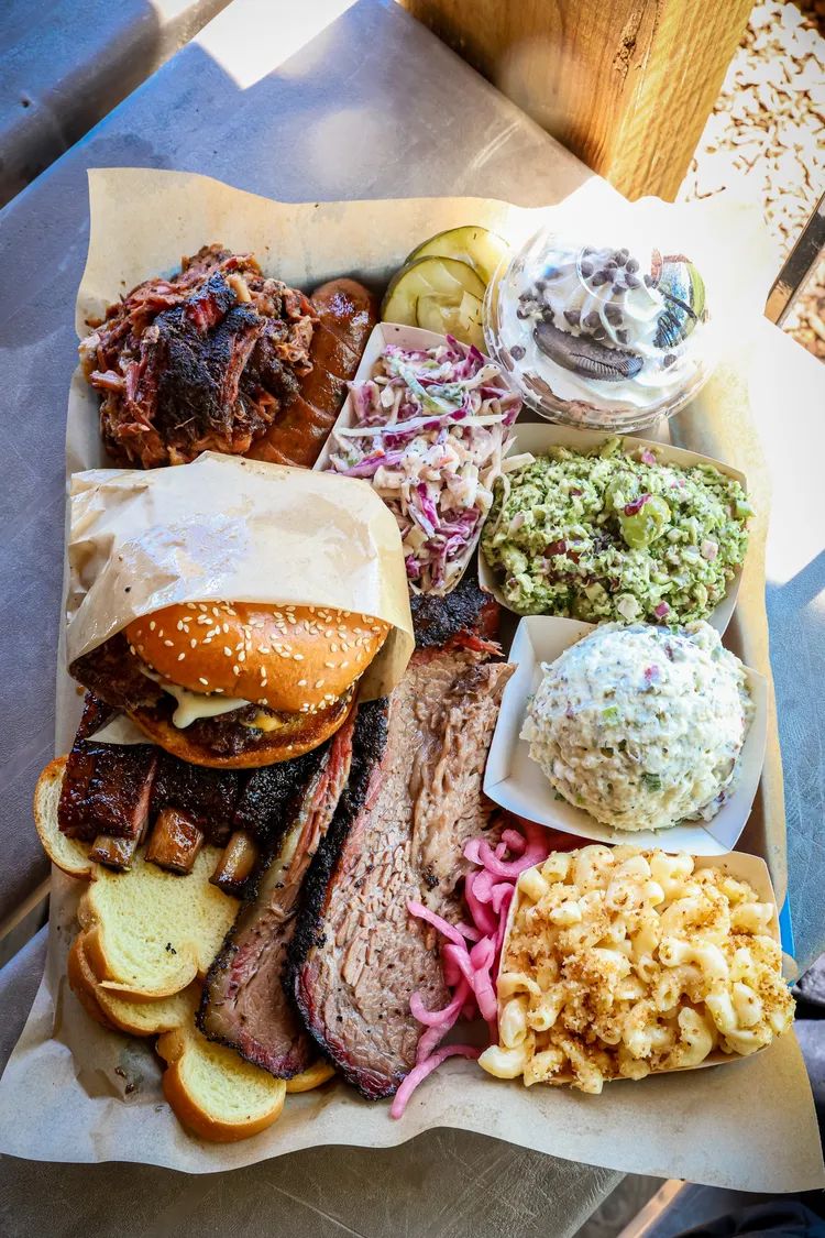 大份量拼盤。業者提供