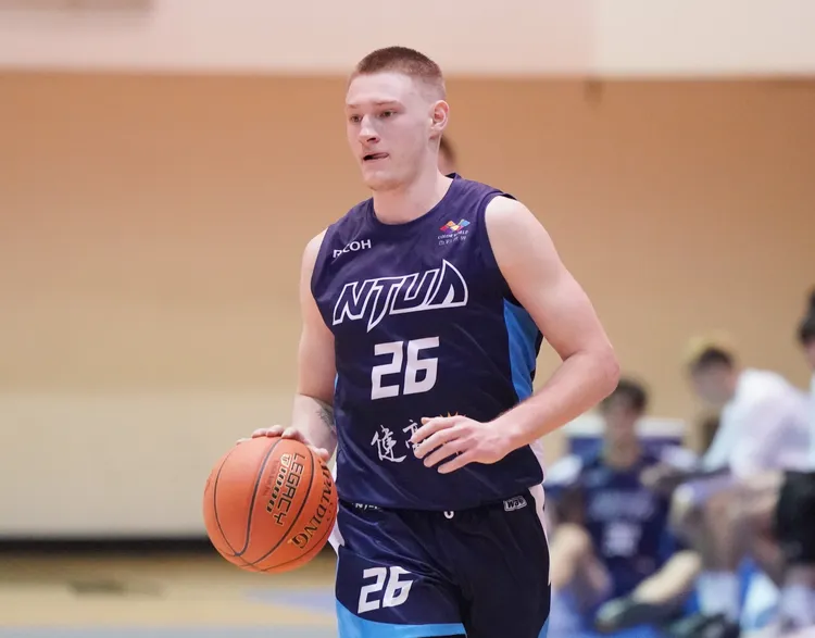 喬納森擁有本土球員身分，雖然還沒有被國際籃總認證，但在國內打球都能算本土身分。大專體總提供