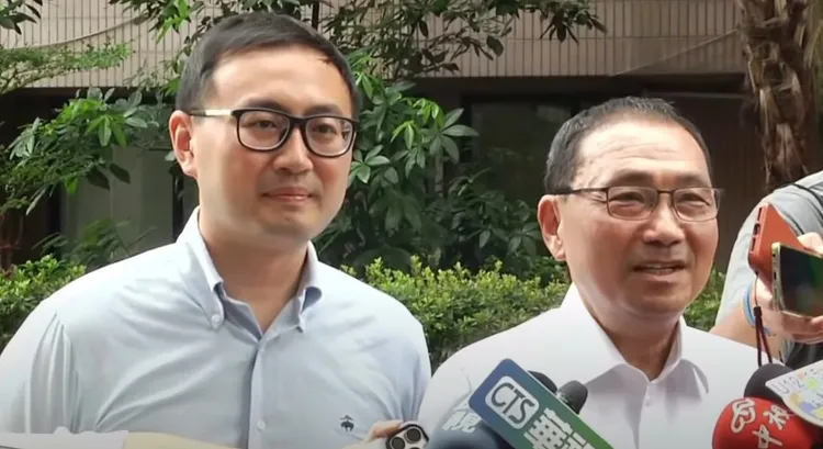 侯友宜趕往汐止，陪同廖先翔投票。翻攝畫面