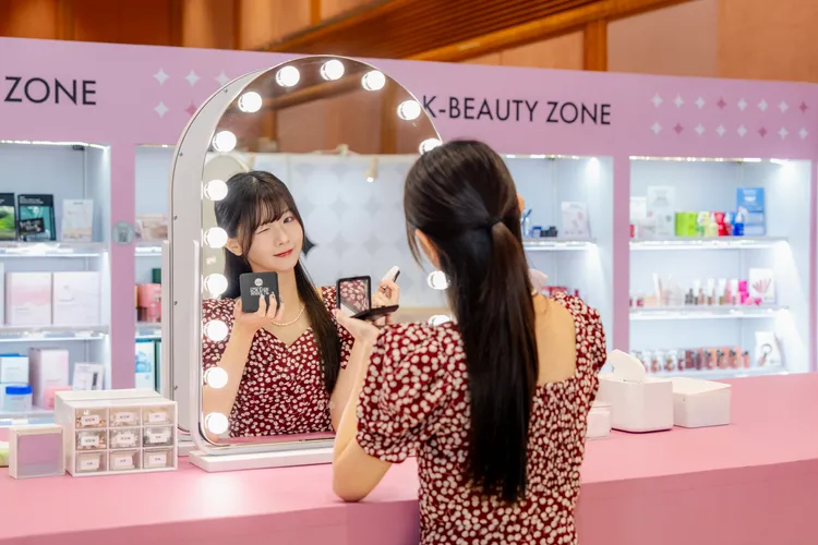 超過百坪體驗空間。@cosme Taiwan