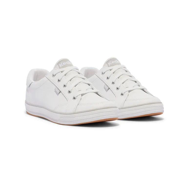 Keds 皮革休閒鞋，2490元。品牌提供