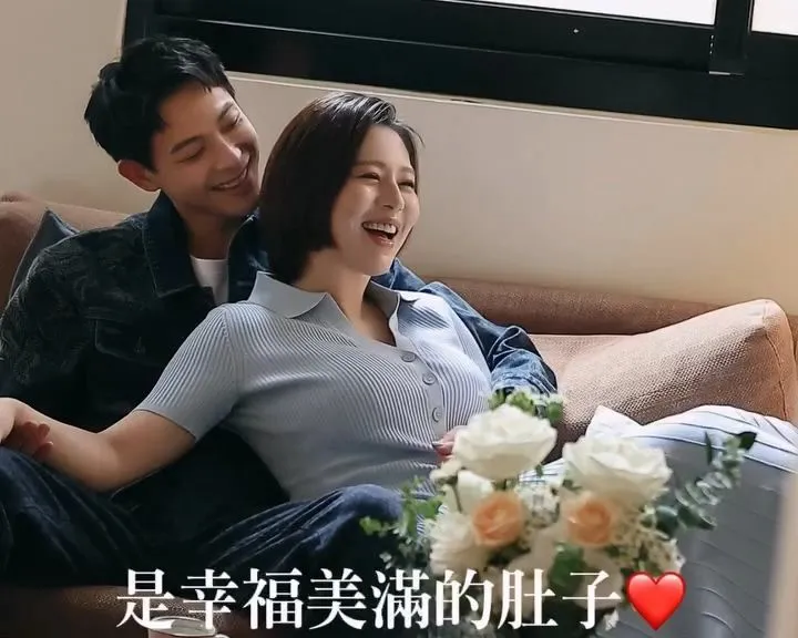 劉品言（右）和連晨翔因戲進一步交往，兩人已結婚並晉身為新手爸媽。翻攝yuweiiv IG