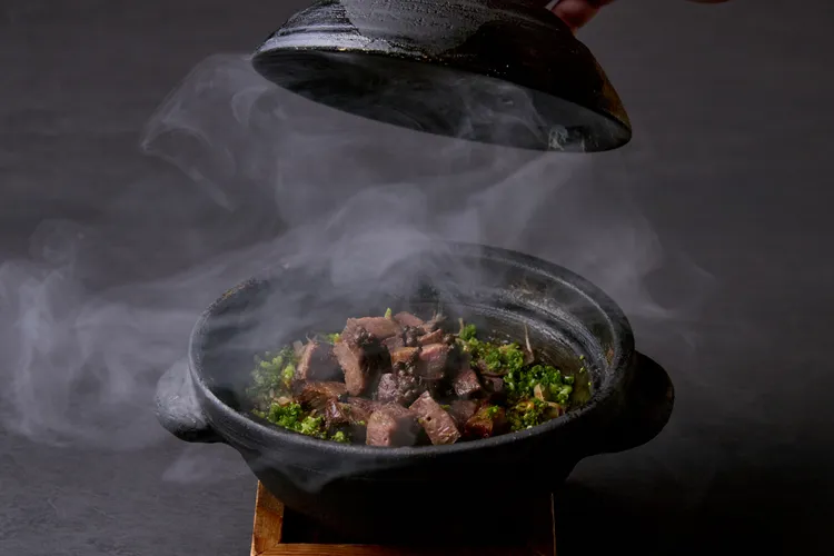 日本和牛有馬山椒土鍋飯。業者提供