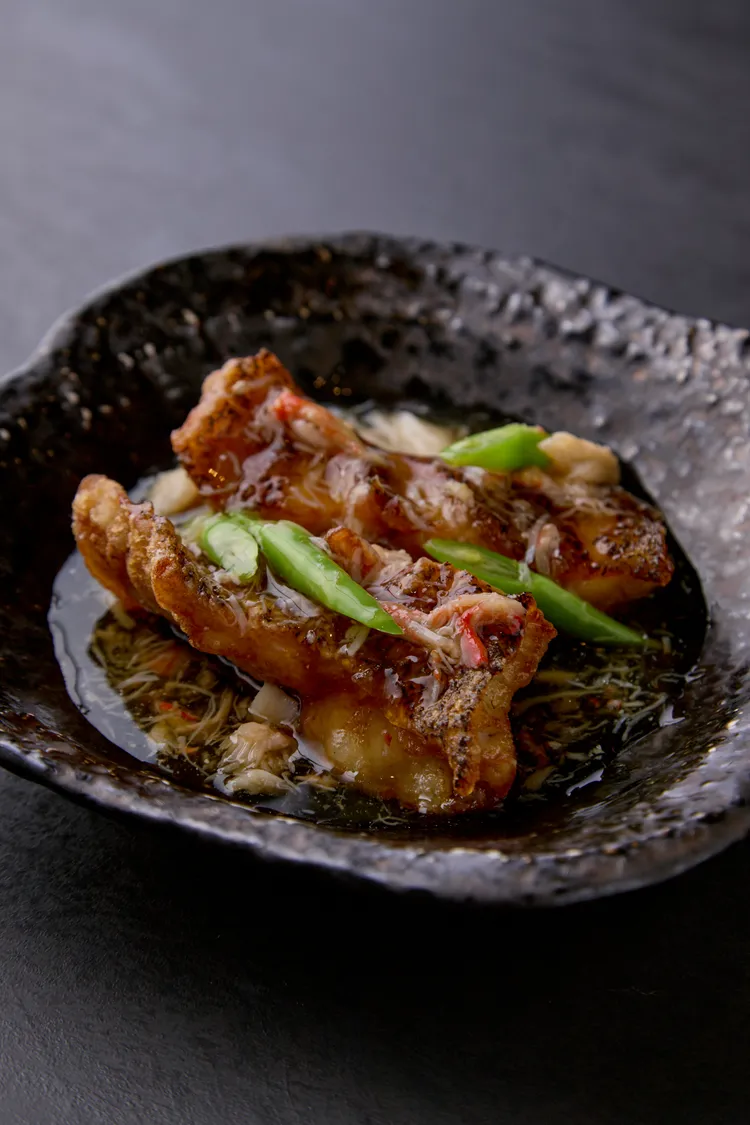 炸石斑／佐松葉蟹肉羹。業者提供