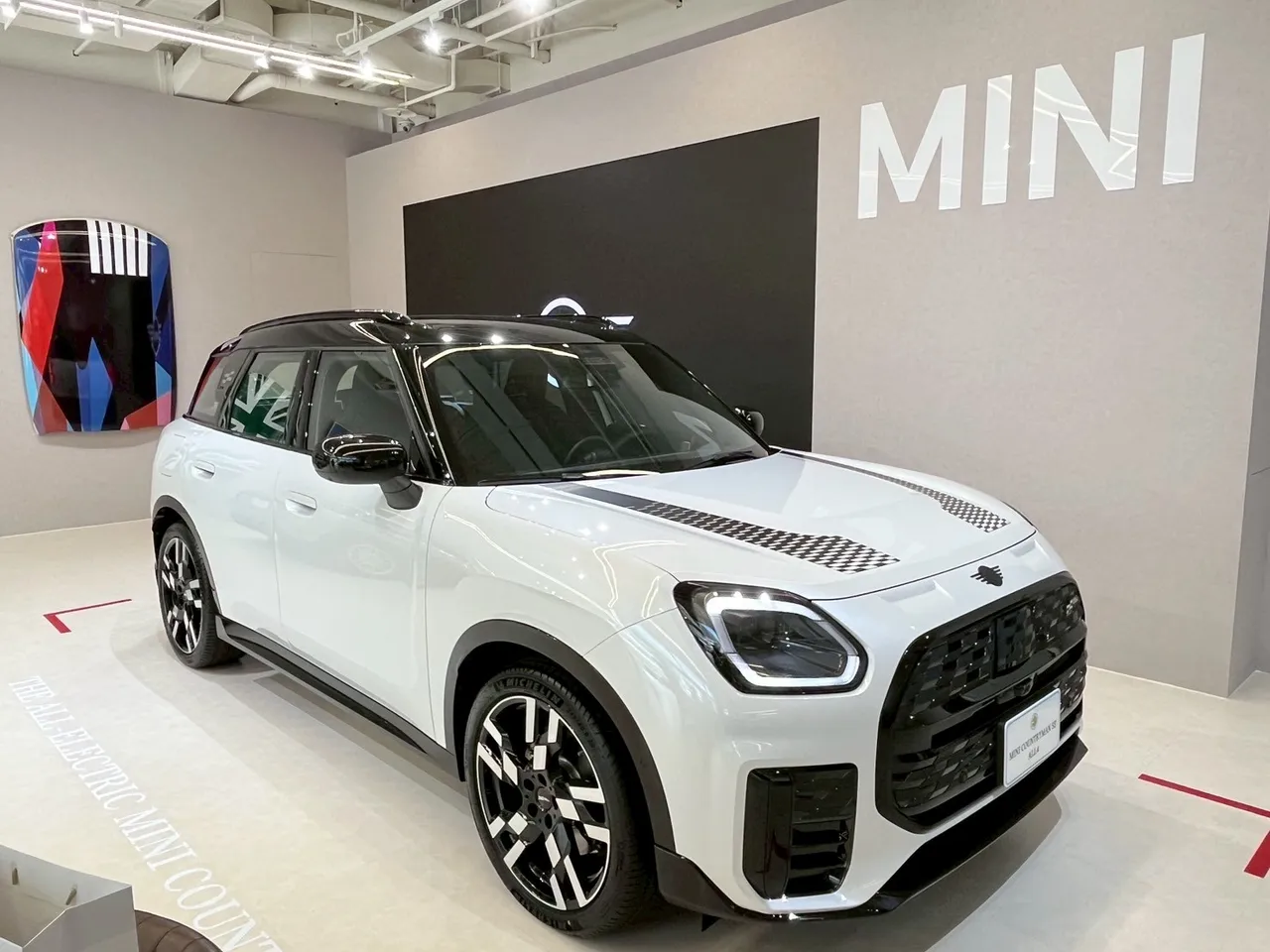 新世代纯电休旅MINI Countryman SE ALL4,兼具实用空间与永续驾驭魅力,是都会与郊野探索的最佳伙伴。业者提供