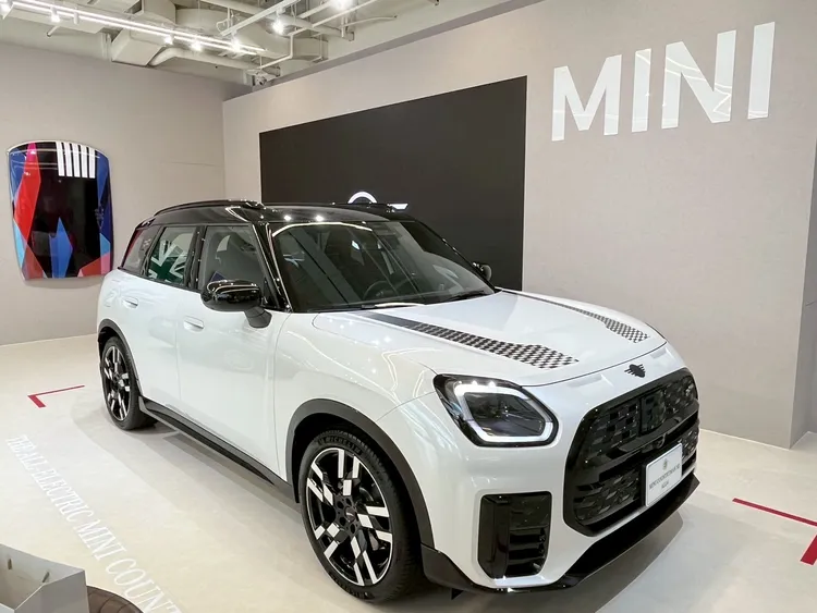新世代純電休旅MINI Countryman SE ALL4，兼具實用空間與永續駕馭魅力，是都會與郊野探索的最佳夥伴。業者提供