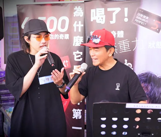 歌手超越萧敬腾!唱到没人听 吴宗宪看不下去出手拉他一把