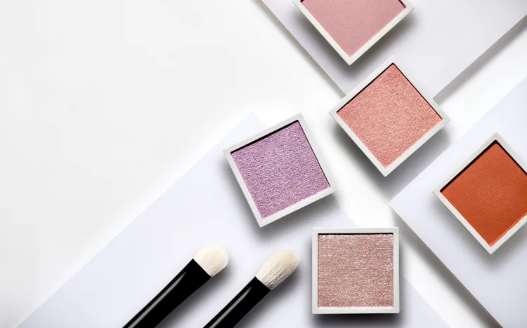 ADDICTION絢癮無邊際眼采系列共有60色選，蕊芯各640元。品牌提供