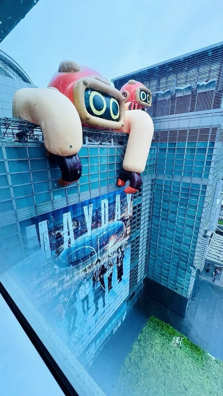 超萌的大小喵星人再度登場。相信音樂提供