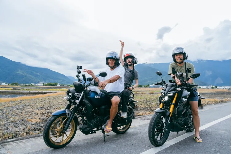 《歐吉桑騎士-阿順阿忠的中年危機》 造訪台東野生動物醫院。公視提供