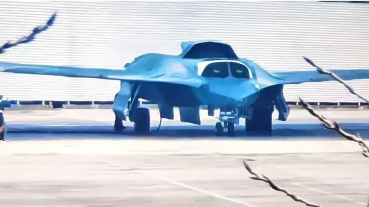 中國號稱第六代戰機的殲50。翻攝TheWarZone