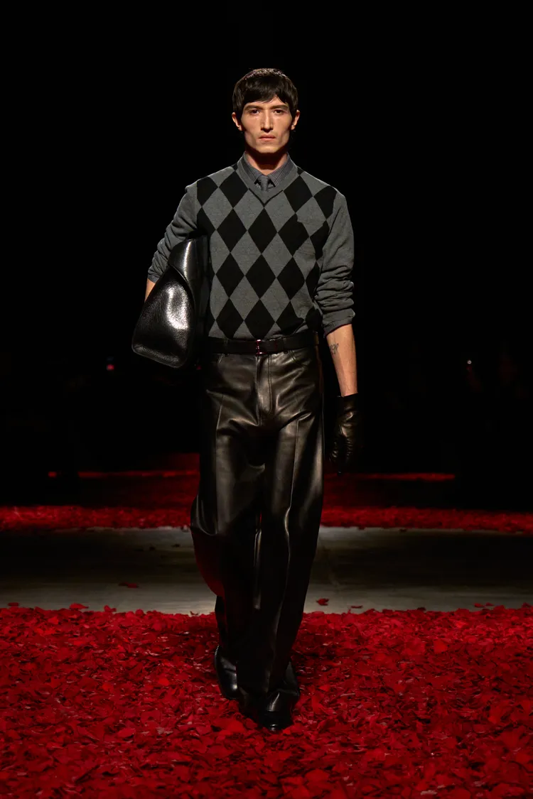 Ferragamo 2025秋冬系列Look 6。品牌提供