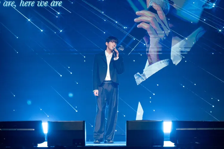 演歌雙棲的李濬榮帶來多首歌曲。SHOWOFFICE提供