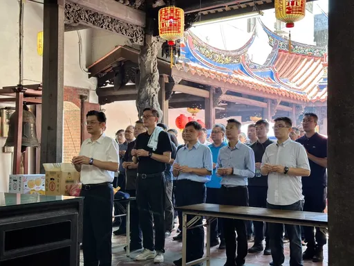 新莊廣福宮捐贈11部「救命神器」AED 強化警分局急救能量