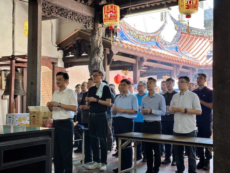 新莊廣福宮捐贈11部「救命神器」AED　強化警分局急救能量