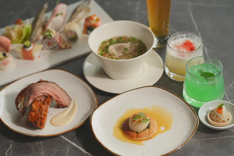 「URBAN PARADISE」將美國流行餐車、台灣街邊小吃鵝肉攤都融入Buffet餐檯。饗賓集團提供