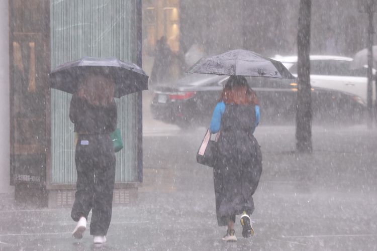 西南氣流＋竹節草掃雨　12縣市警戒、6地雨量恐達停班課標準