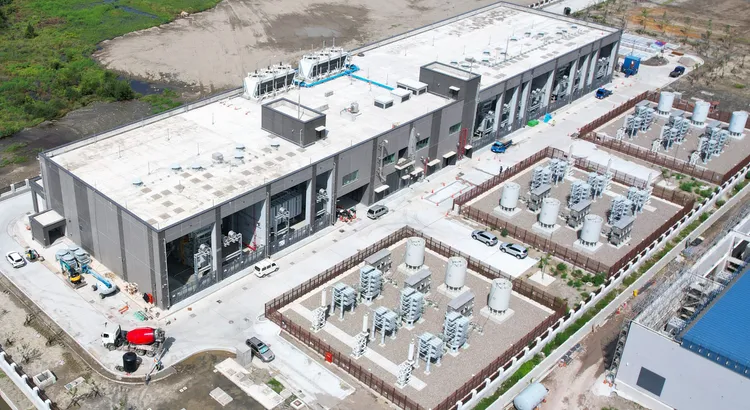 大彰化西南第二階段及西北離岸風場進展順利，兩座陸上變電站及一座海上變電站皆已通電啟用。沃旭能源提供