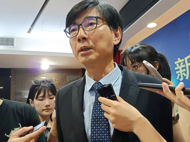 經濟部今舉辦「AI新秀計畫聯合開訓」記者會，產業發展署長邱求慧於記者會後受訪。許麗珍攝