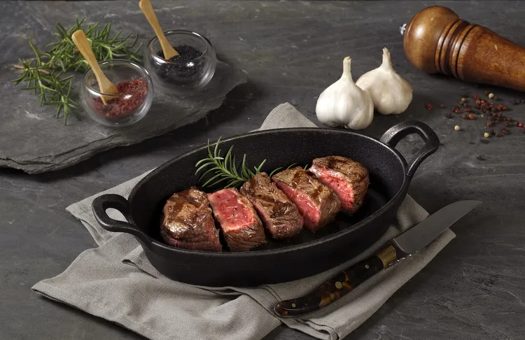 台北花園大酒店「PRIME ONE」牛排館提供乾式熟成、濕式熟成牛排等主菜。天成飯店集團提供