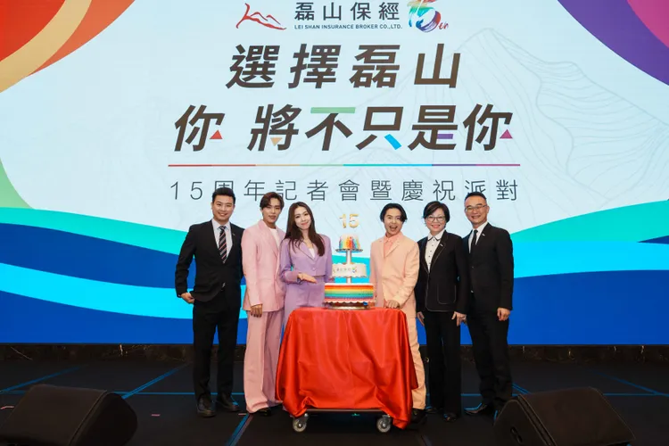 告五人（中）年底將於「你、我、我們」公益音樂會演出。磊山保經提供