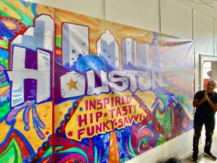 GONZO247於休士頓市中心大型壁畫作品縮小版尺寸室內展示。莊偉祺攝