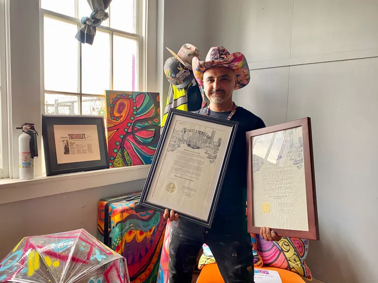 GONZO247獲得休士頓市長頒發認證文件，將每年9月27月定為GONZO日來肯定。莊偉祺攝