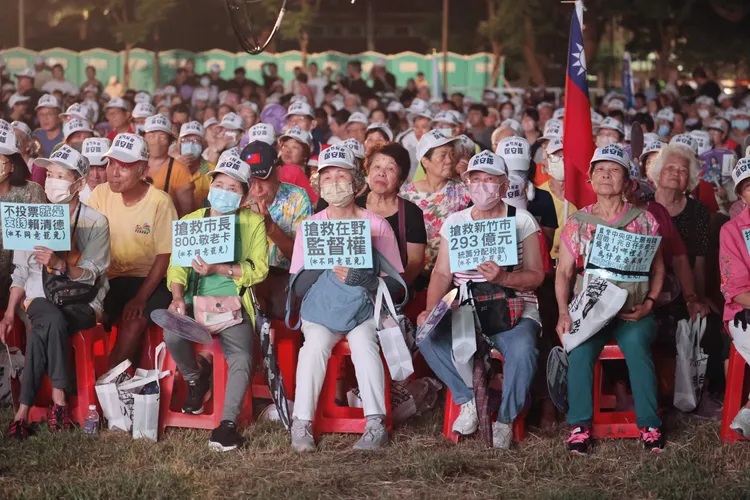 民眾黨「反惡罷、護新竹」造勢晚會。李俊毅攝