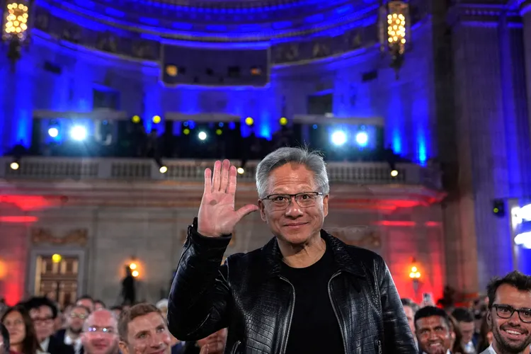 輝達執行長黃仁勳是川普演講會的神秘嘉賓。美聯社