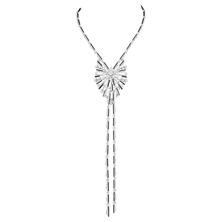 Blazing Stars項鍊，18K白金，鑲嵌天然鑽石及縞瑪瑙，2182萬4000元。品牌提供