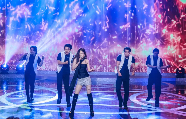 杜忻恬超短熱褲火辣登場，解鎖性感舞姬。中視提供