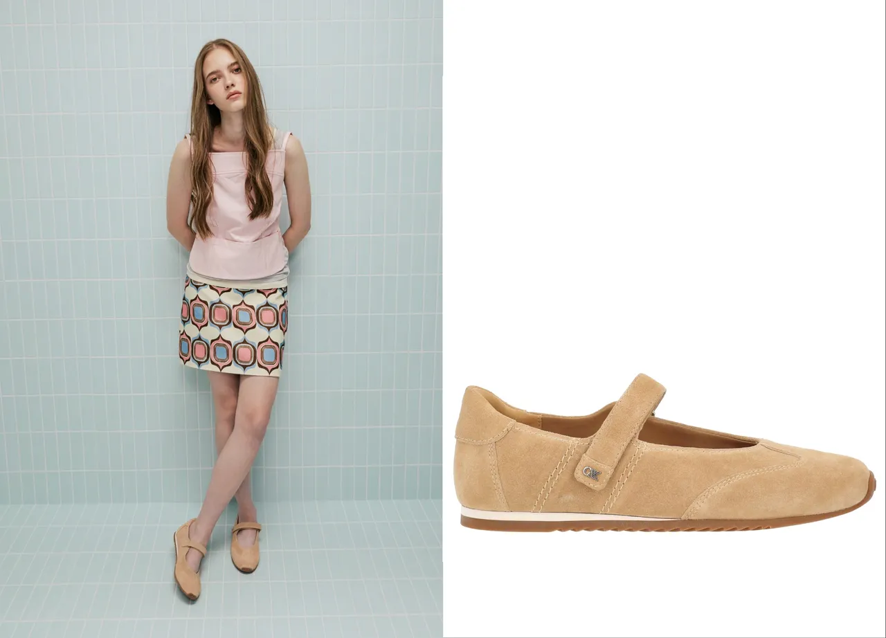 CHARLES & KEITH Jace 麂皮玛莉珍鞋,3490元。品牌提供
